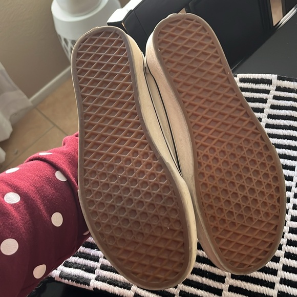 Vans - Picture 3 of 6